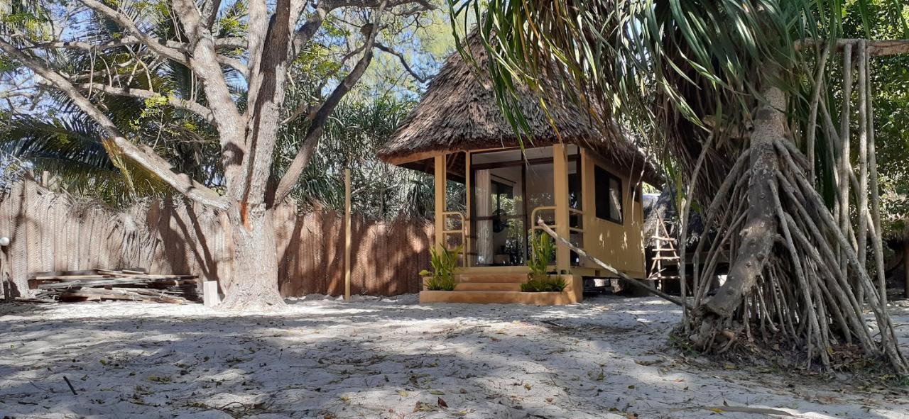 Mikadi Beach Camp & Backpackers Albergue Dar es Salaam Exterior foto