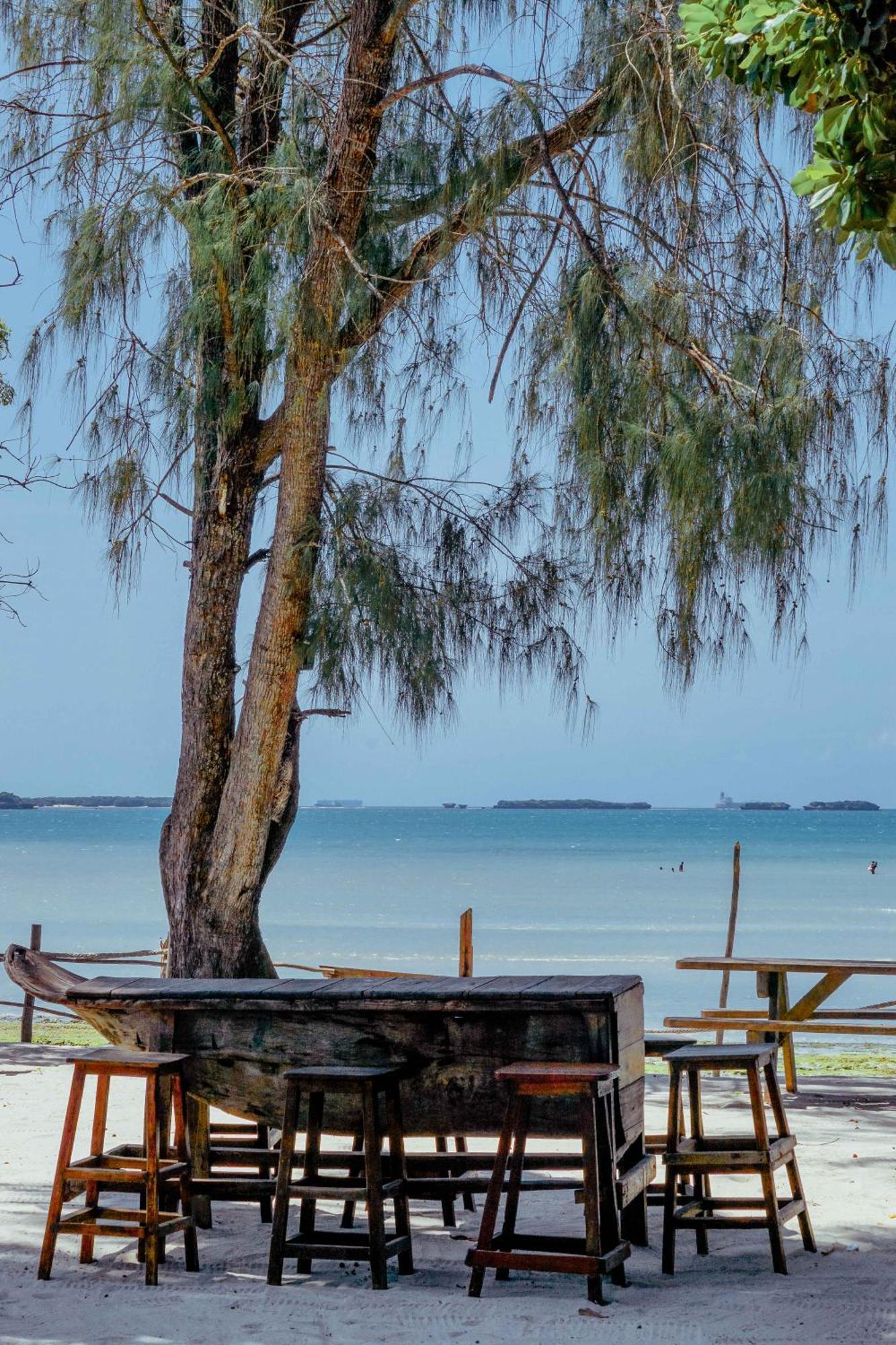 Mikadi Beach Camp & Backpackers Albergue Dar es Salaam Exterior foto